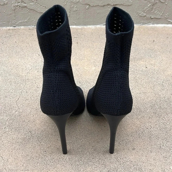 Steve Madden Candid perforated sock boot heel peep toe stiletto black size 7 - Picture 4 of 8
